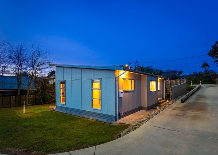  at 2a Kokako Road, Otaihanga, Kapiti Coast, Wellington