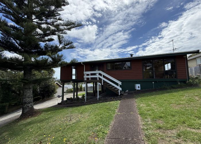  at 6 Bronzewing Terrace, Unsworth Heights, Auckland