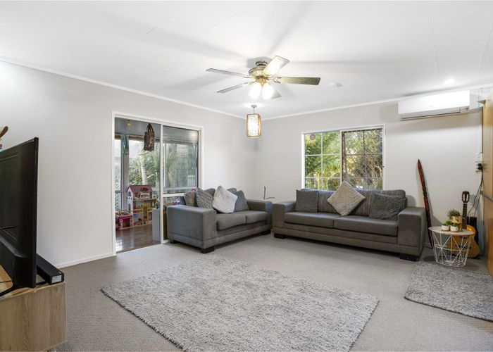  at 47 Harmel Road, Glendene, Auckland