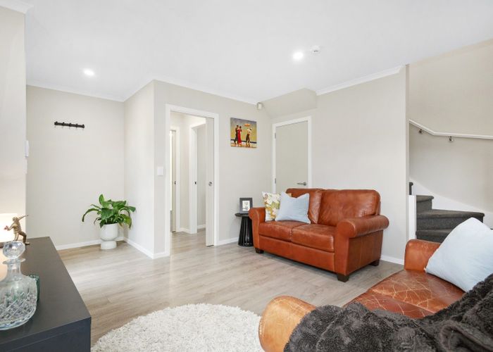  at 6D Te Whiti Grove, Waterloo, Lower Hutt, Wellington