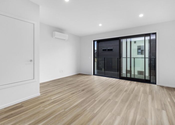  at 3b/13 The Strand, Wainuiomata, Lower Hutt, Wellington