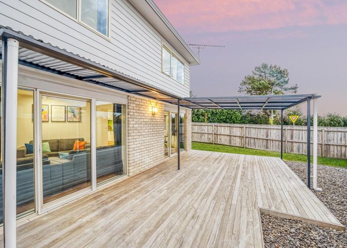  at 1/12 Marbeth Court, Botany Downs, Manukau City, Auckland