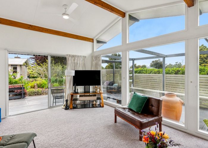  at 4 Sylvan Avenue, Waikanae, Waikanae