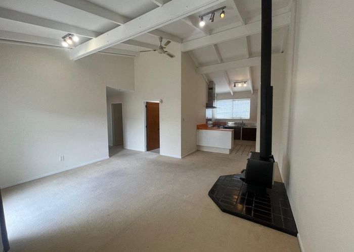  at 2/40 Bodi Place, Te Atatu South, Waitakere City, Auckland