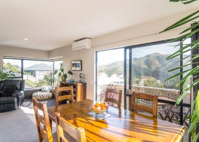  at 15A Dargle Way, Island Bay, Wellington