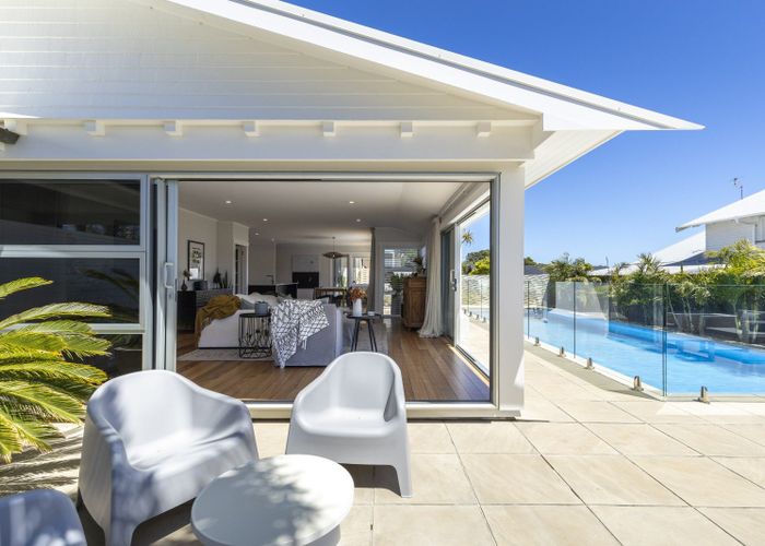  at 24 Nobs Line, Strandon, New Plymouth, Taranaki