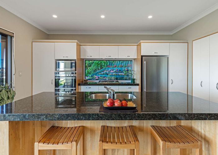  at 24 Wairere Road, Bastia Hill, Whanganui