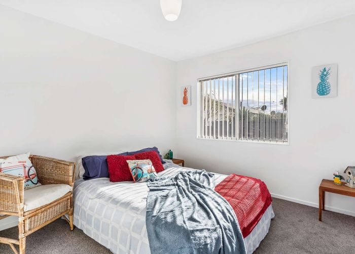 at 1/6 Trounson Avenue, Clendon Park, Auckland
