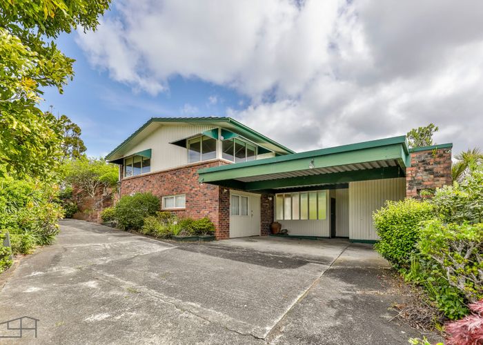  at 38 Cliff View Drive, Green Bay, Waitakere City, Auckland