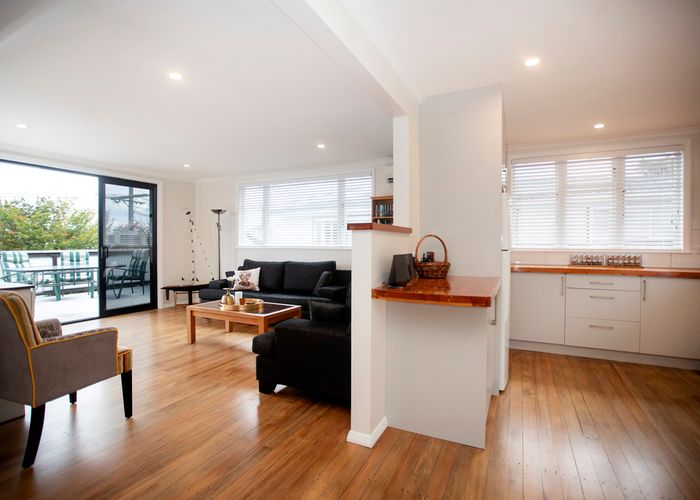  at 21 Simons Street, Moturoa, New Plymouth