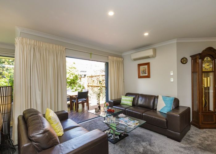  at 64 Royal Oak Drive, Kelvin Grove, Palmerston North