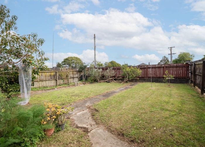  at 1/1582 Great North Road, Waterview, Auckland