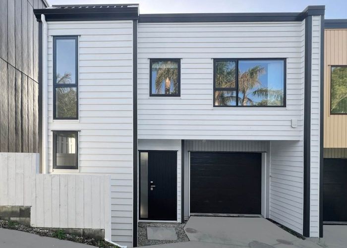  at 2B Robin Lane, Browns Bay, Auckland