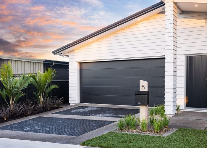  at 8 Henl Lane, Milldale, Rodney, Auckland