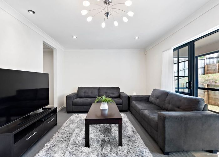  at 27 Fairchild Avenue, Goodwood Heights, Auckland