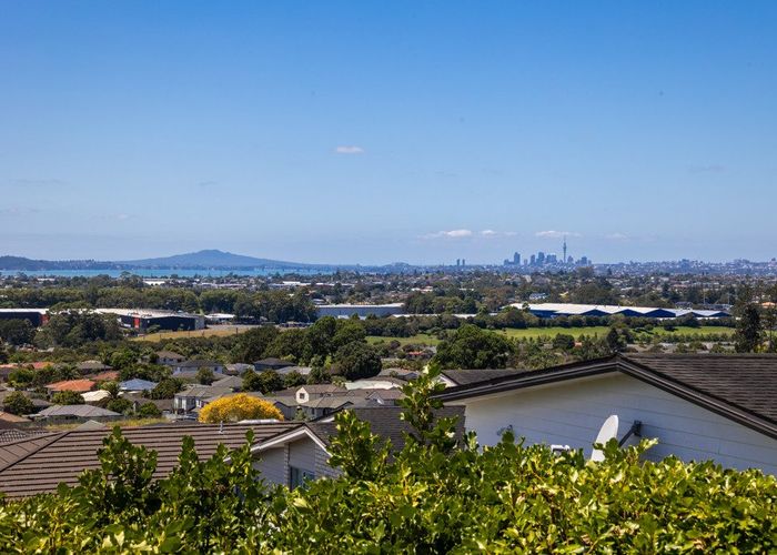  at 212 Metcalfe Road, Ranui, Auckland