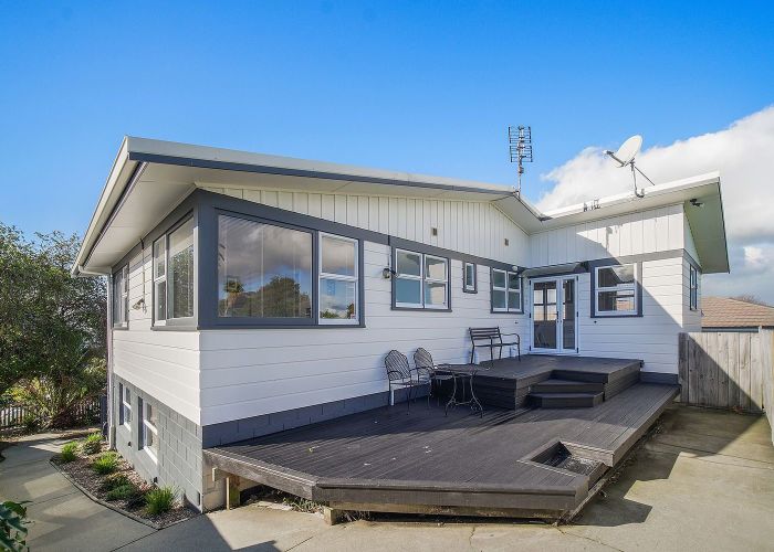  at 15 Larne Avenue, Pakuranga Heights, Manukau City, Auckland