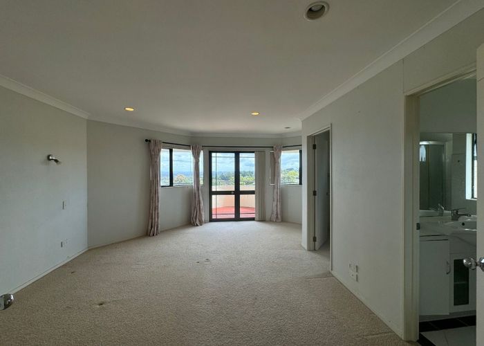  at 1 Capistrano Mews, Goodwood Heights, Auckland