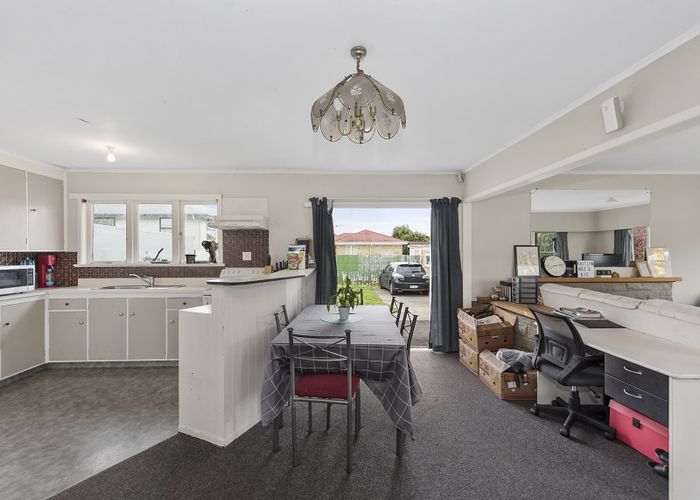  at 111 Knighton Road, Hillcrest, Hamilton