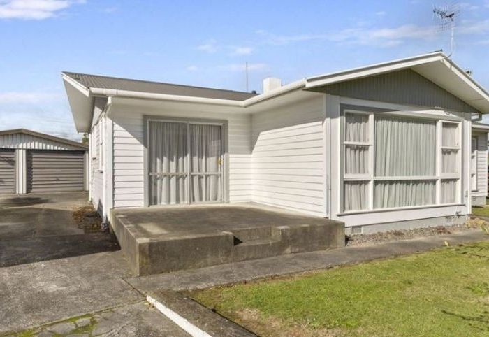  at 12 Pinedale Parade, Milson, Palmerston North