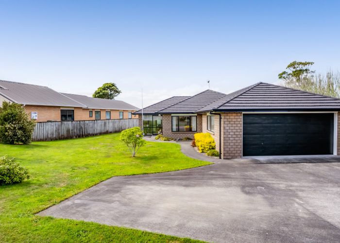  at 6 Elizabeth Grove, Stratford
