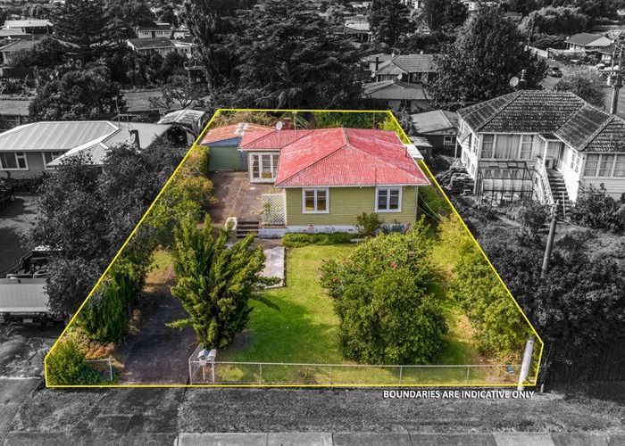  at 12 Mckenzie Road, Mangere Bridge, Auckland