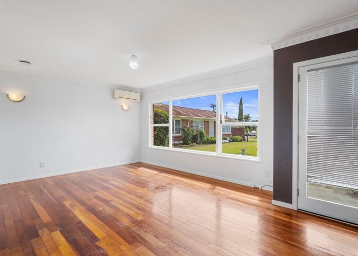  at 2/19 Dinglebank Road, Mount Wellington, Auckland City, Auckland