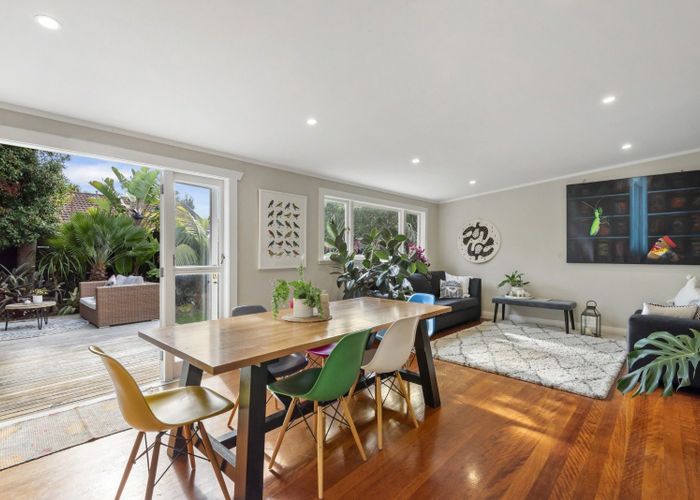  at 1/92 Norwood Road, Bayswater, Auckland