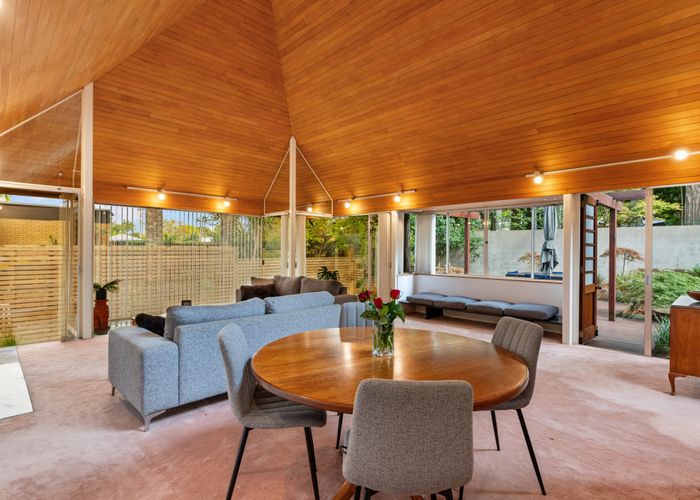  at 17 Cobblestone Lane, Hillcrest, Auckland