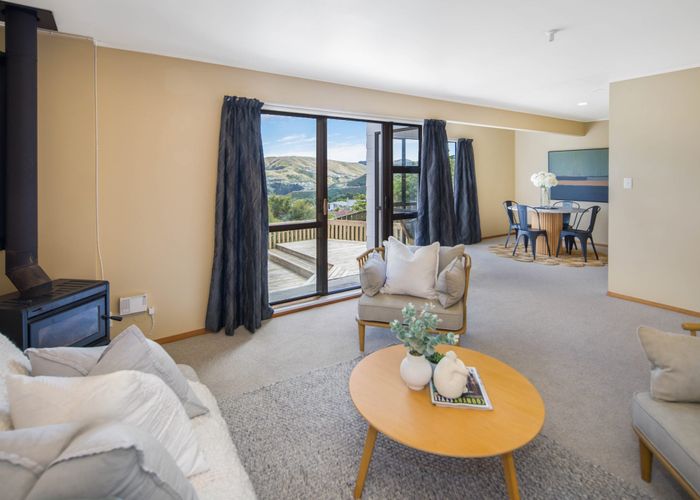  at 2/3 Mandeville Crescent, Grenada Village, Wellington