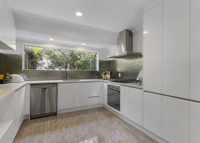 at 24 Kenmure Avenue, Forrest Hill, Auckland