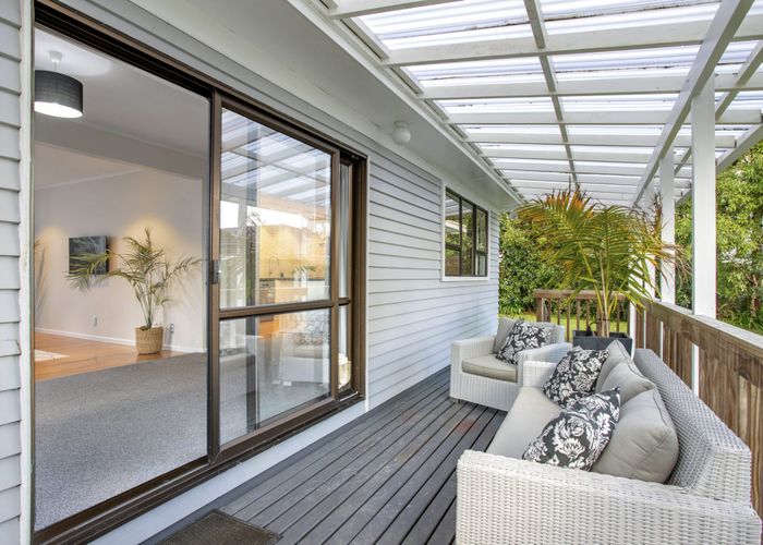  at 5A Bishop Street, Green Bay, Auckland