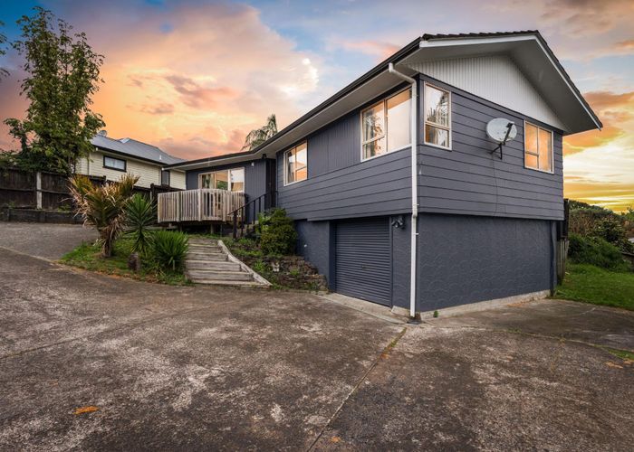  at 15 Vina Place, Massey, Waitakere City, Auckland