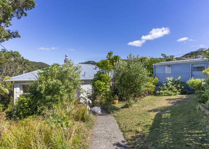  at 17 Montgomery Avenue, Karori, Wellington