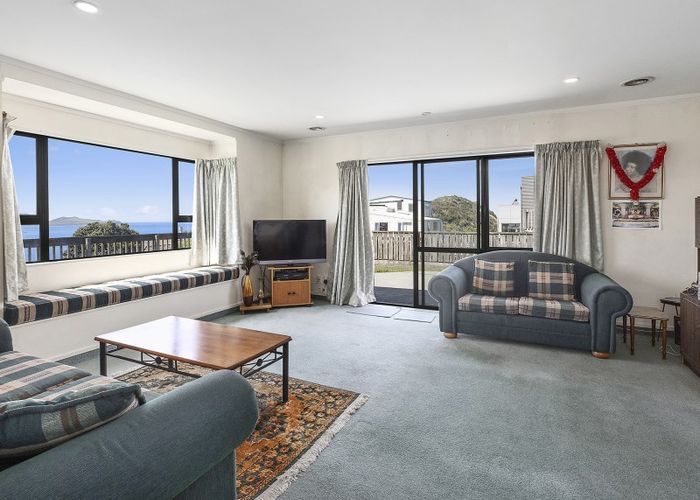  at 39 Bowes Crescent, Strathmore Park, Wellington