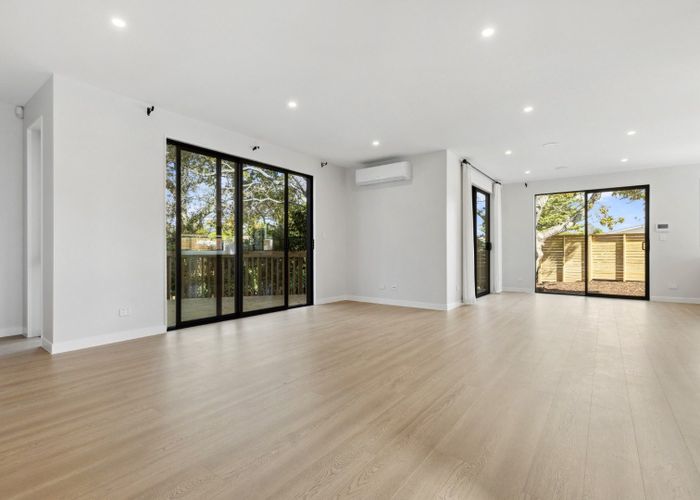  at 19  Waterloo Road, Milford, North Shore City, Auckland