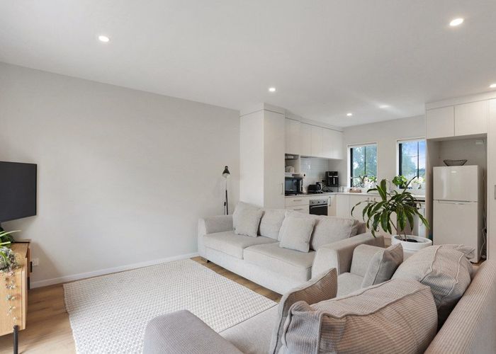  at Sunnyvale, Waitakere City, Auckland