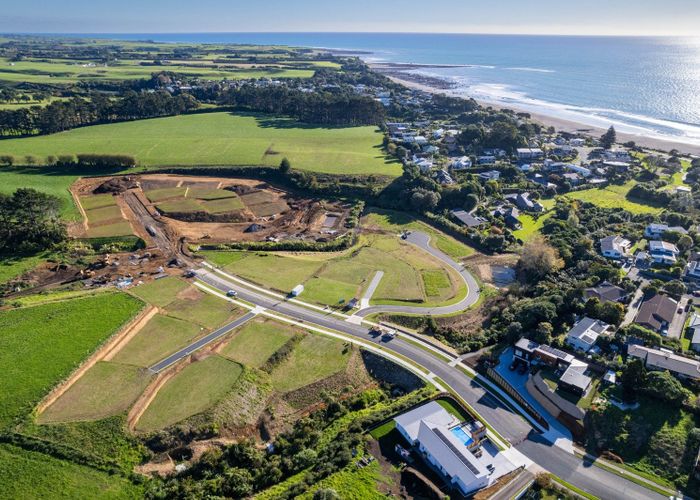 For sale .. Cunningham Lane, Oakura, New Plymouth, Taranaki homes.co.nz