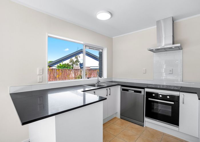  at 11 Randwick Place, Randwick Park, Manukau City, Auckland
