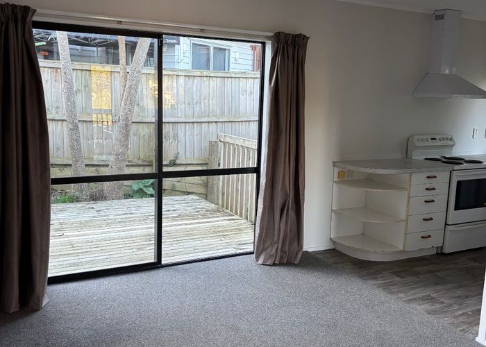  at Greenvalley Rise, Glenfield, North Shore City, Auckland