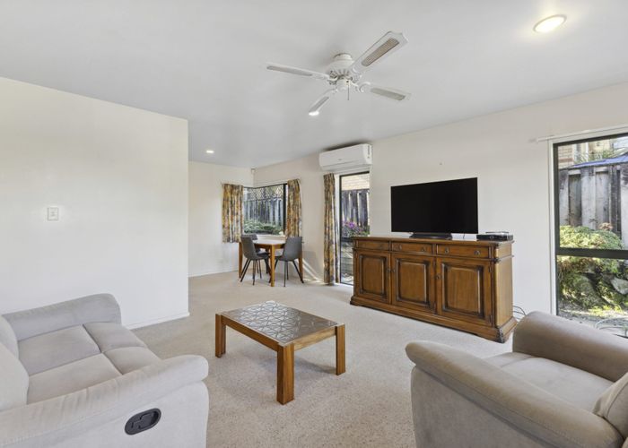  at 2/101 Wallace Road, Mangere Bridge, Manukau City, Auckland