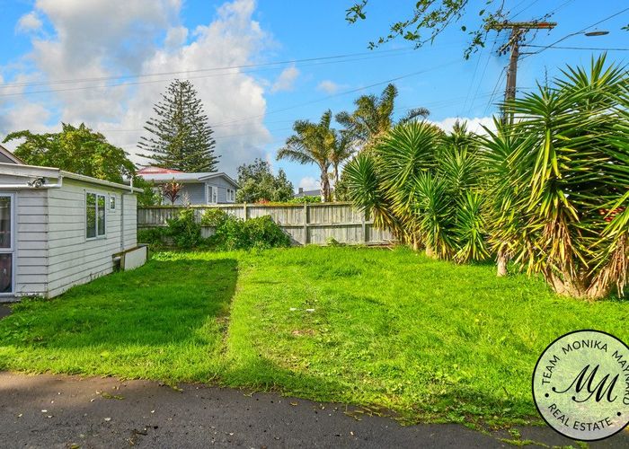  at 1/300 Panama Road, Mount Wellington, Auckland City, Auckland