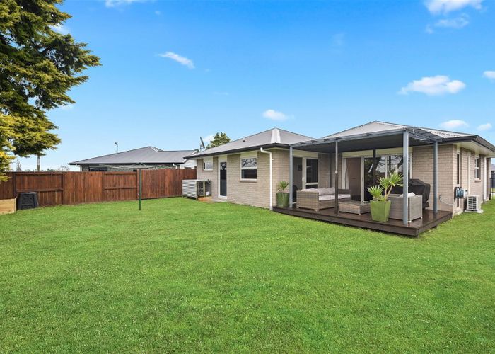  at 5/11 Errol Close, Burbush