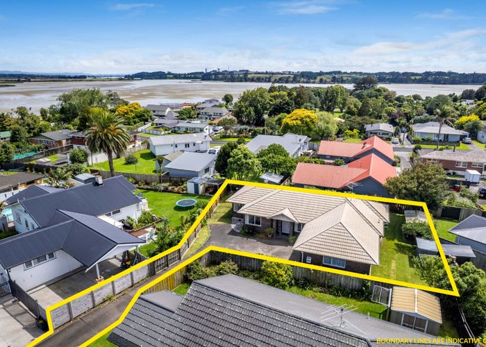  at 114B Sandspit Road, Waiuku, Waiuku