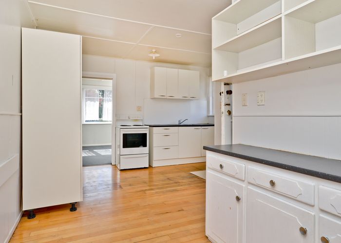  at 283 Dey Street, Hamilton East, Hamilton