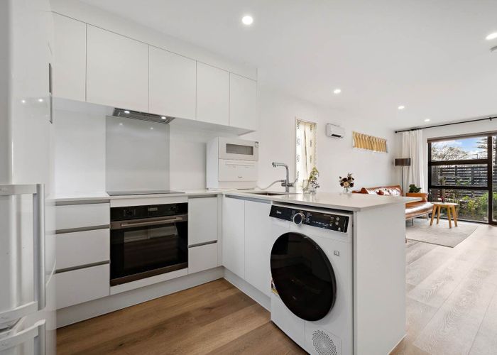  at 1/107 Selo Street, Glen Eden, Waitakere City, Auckland