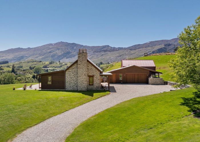  at 17 Wilding Road, Lake Hayes, Queenstown-Lakes, Otago