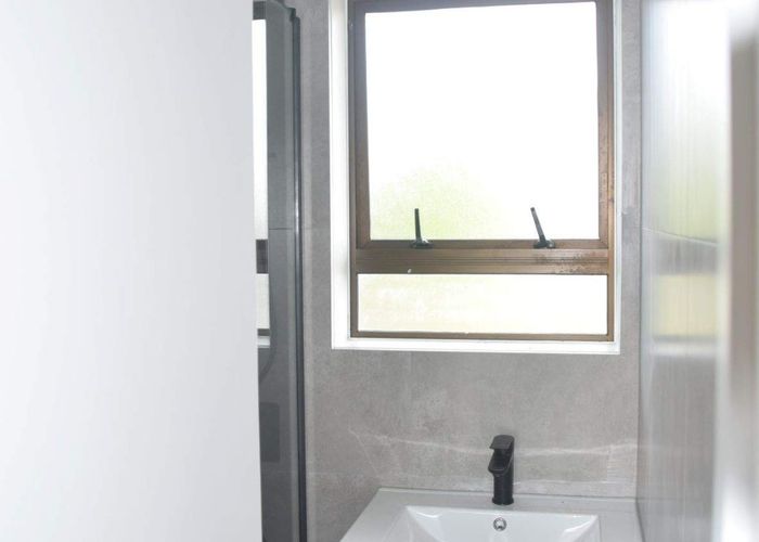  at 14 Fisher Crescent, Otara, Auckland