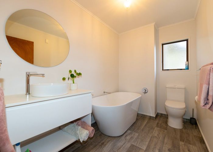  at 1210 Louie Street, Parkvale, Hastings