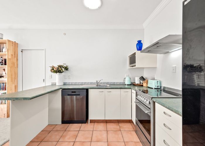  at 2/402 Cambridge Terrace, Naenae, Lower Hutt, Wellington